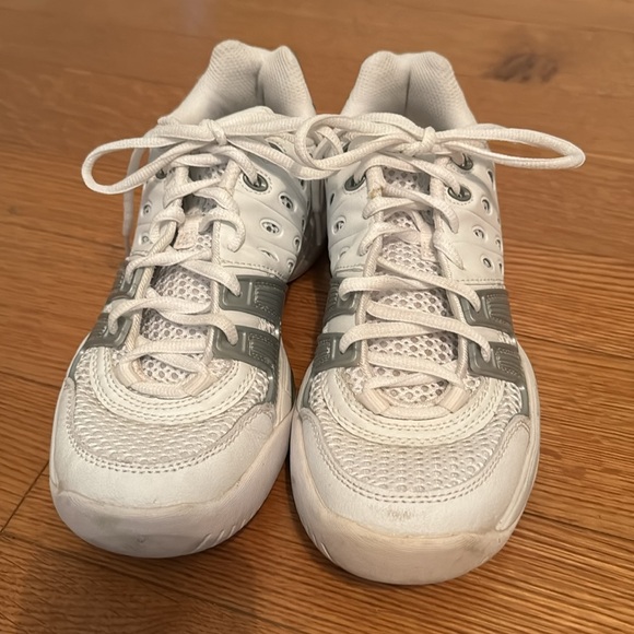 Prince T22 pickleball or tennis shoes - Picture 2 of 3